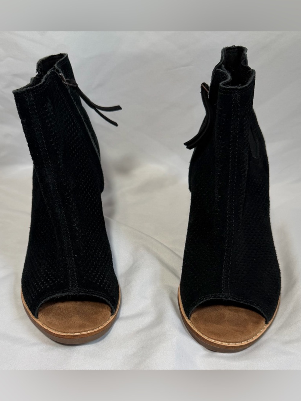 TOMS Black Suede Peep Toe Booties Heeled Ankle Boots Sz 6.5 Perforated